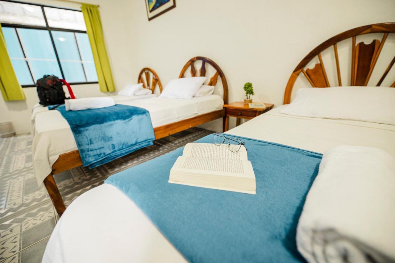 Hostal Gardner Galapagos Puerto Ayora  Extérieur photo