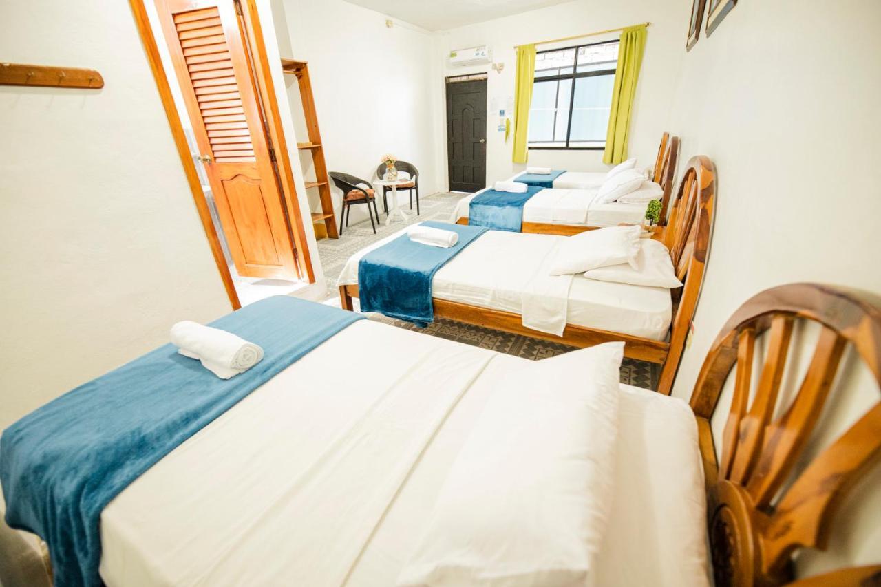 Hostal Gardner Galapagos Puerto Ayora  Extérieur photo