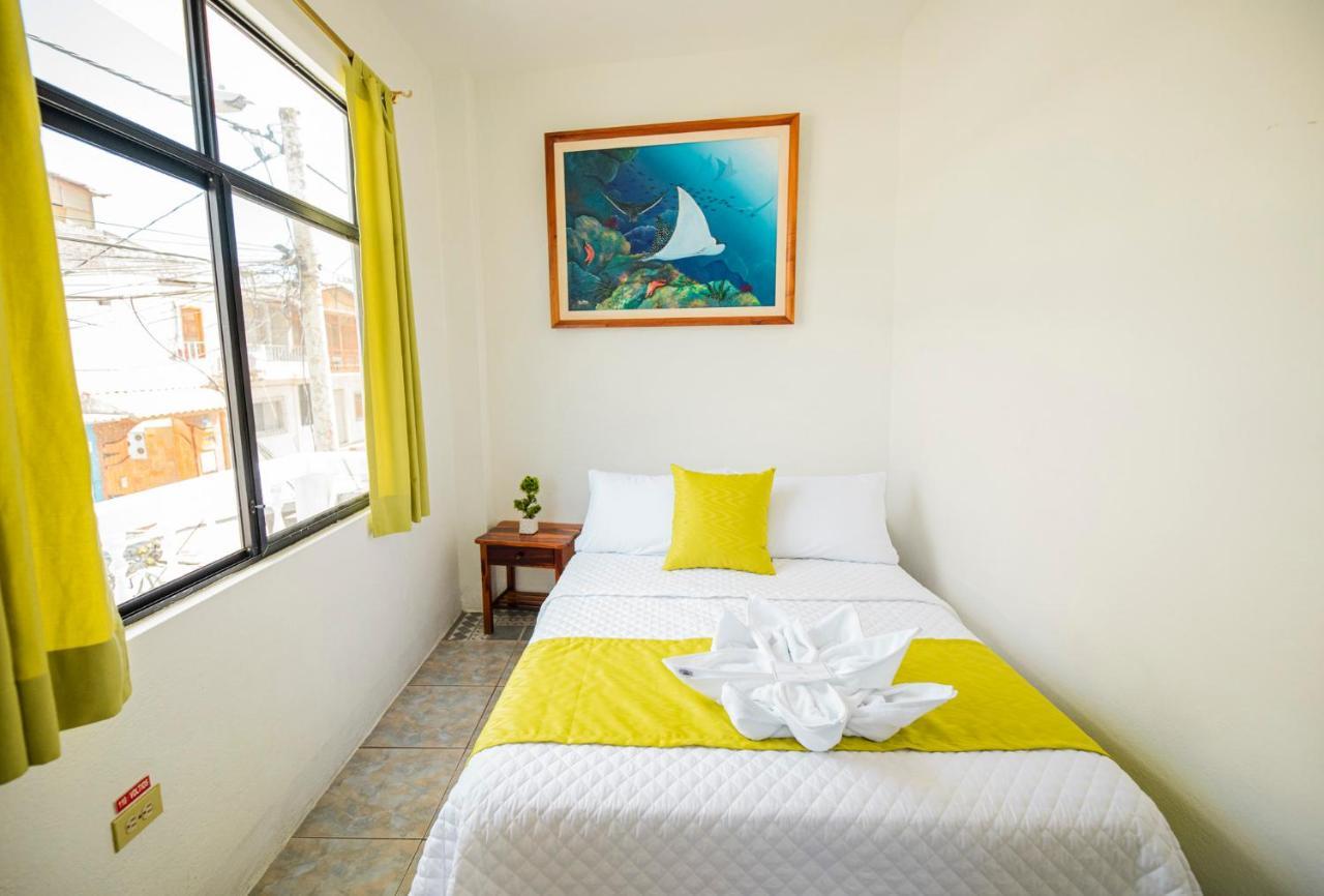 Hostal Gardner Galapagos Puerto Ayora  Extérieur photo