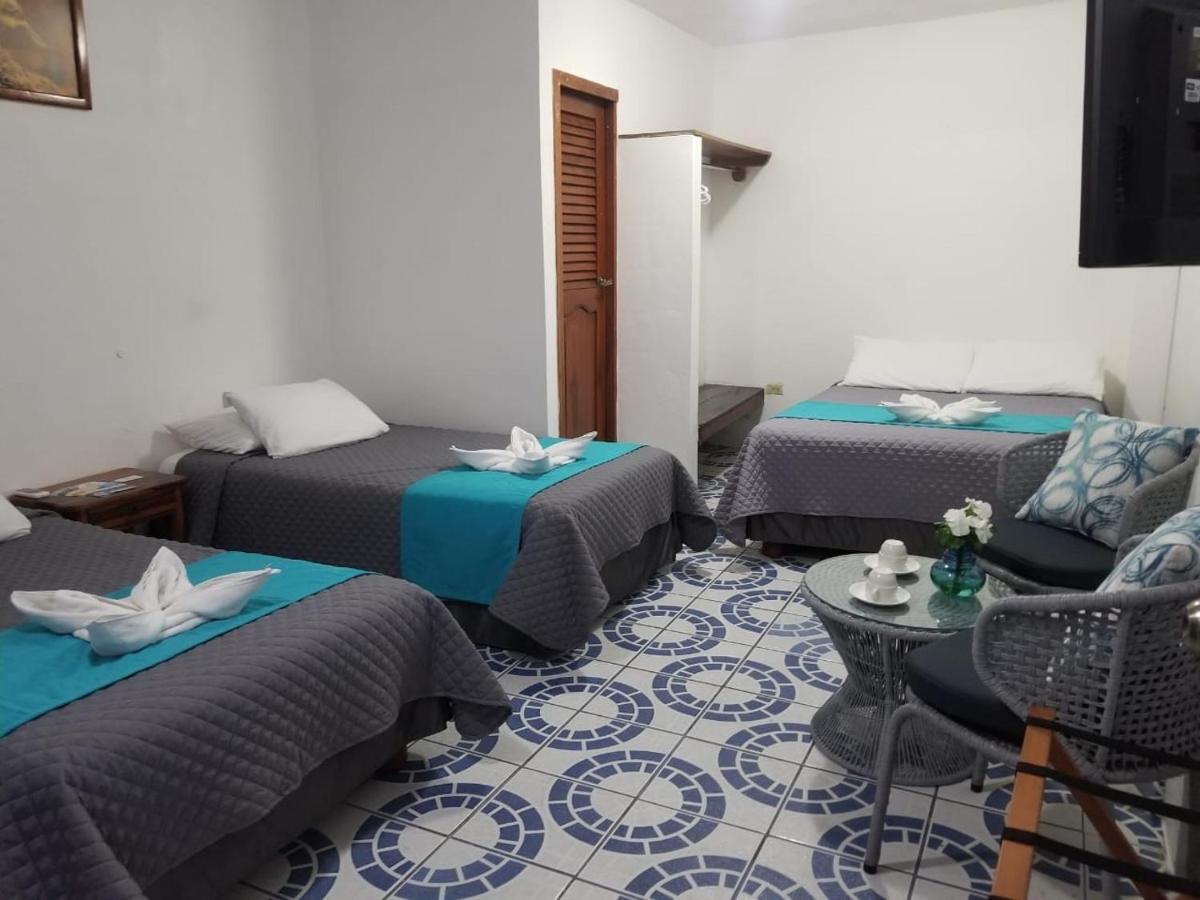 Hostal Gardner Galapagos Puerto Ayora  Extérieur photo
