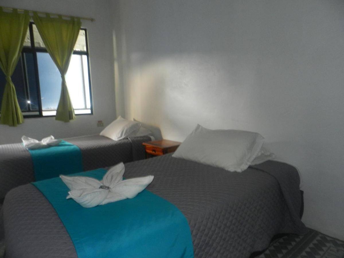 Hostal Gardner Galapagos Puerto Ayora  Extérieur photo