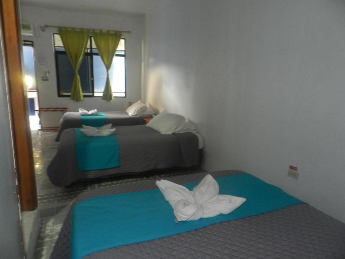 Hostal Gardner Galapagos Puerto Ayora  Extérieur photo